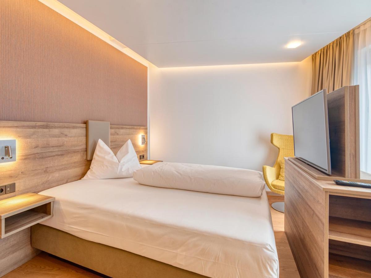 מינכן Westside Hotel מראה חיצוני תמונה