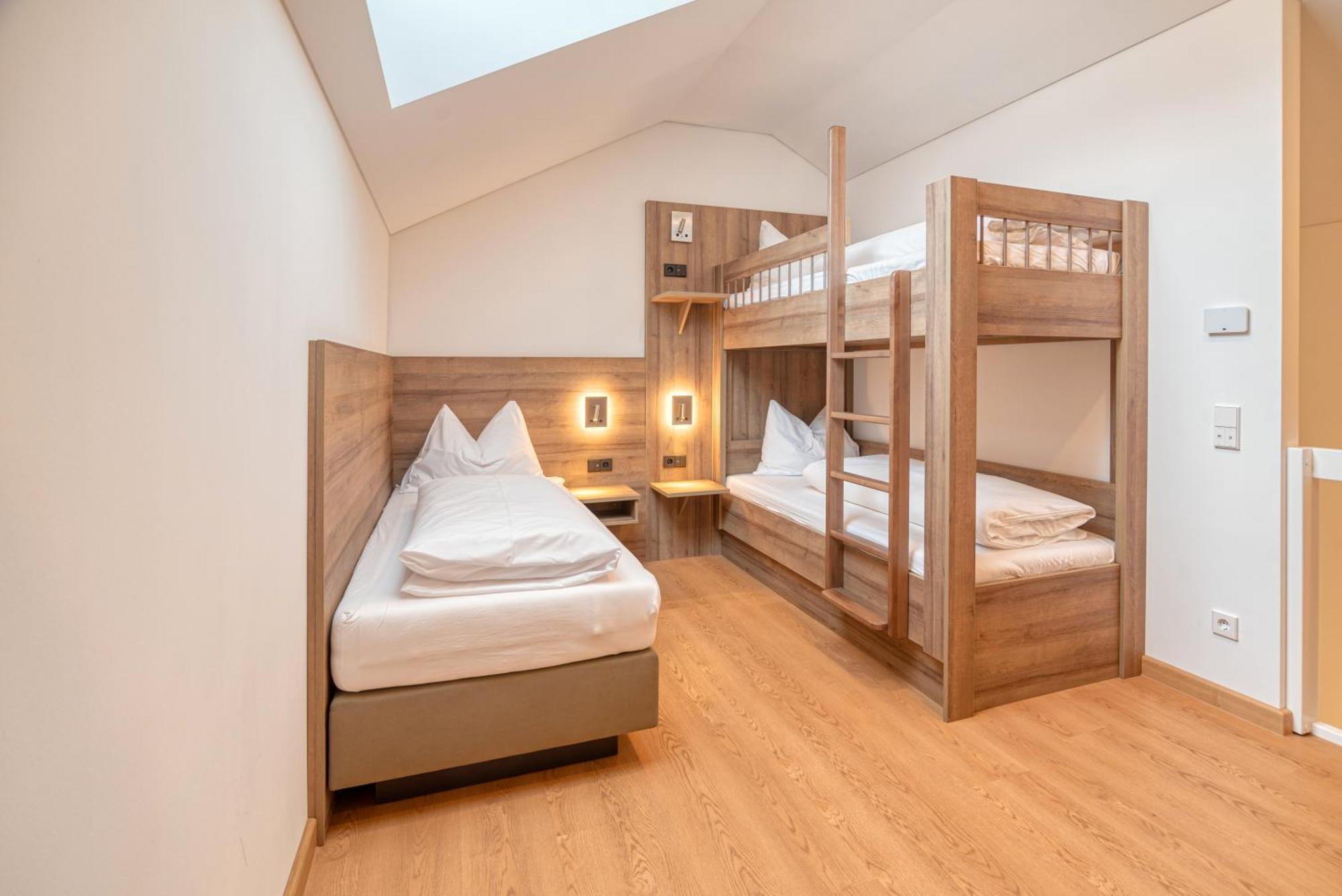 מינכן Westside Hotel מראה חיצוני תמונה