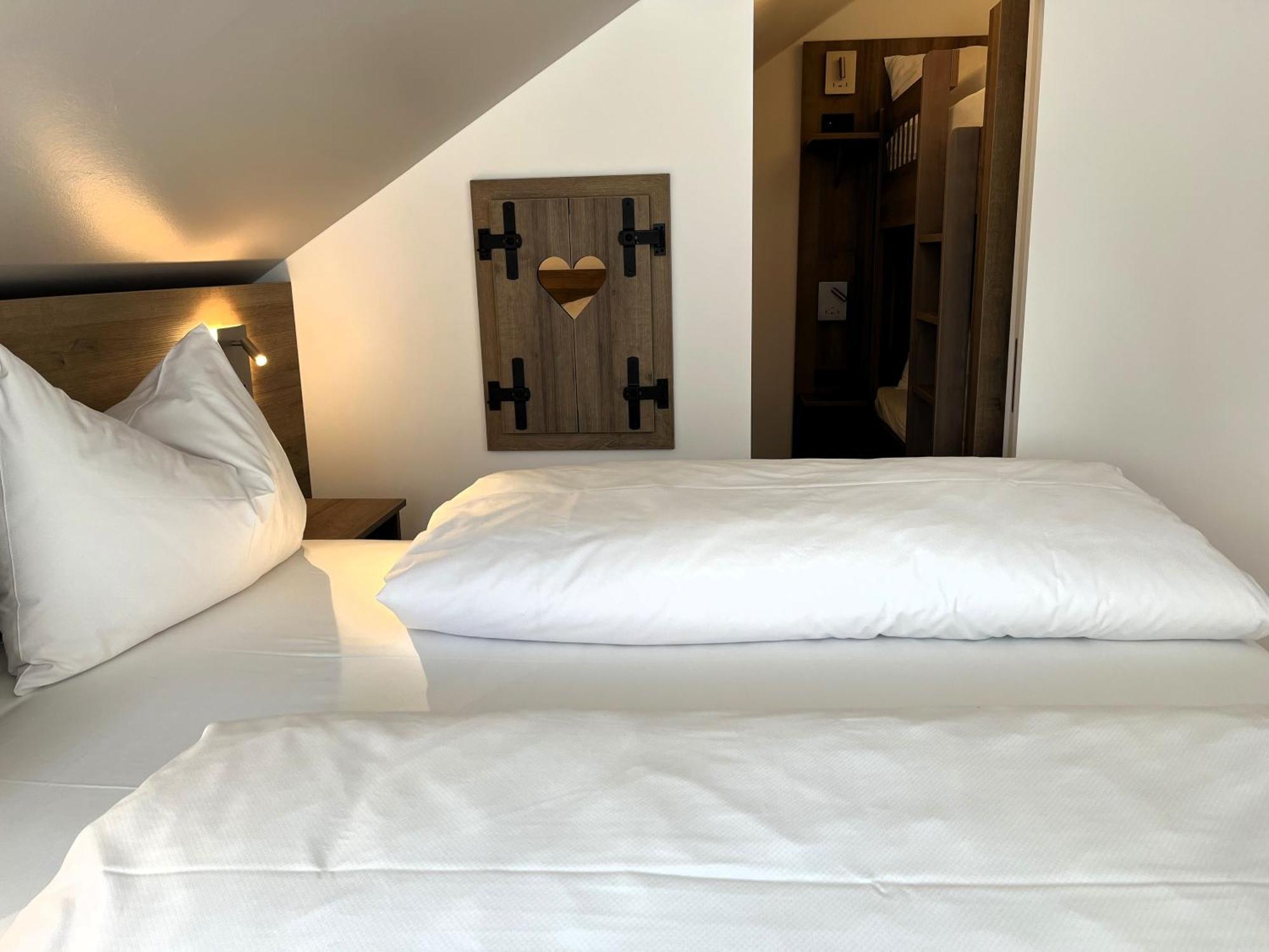 מינכן Westside Hotel מראה חיצוני תמונה