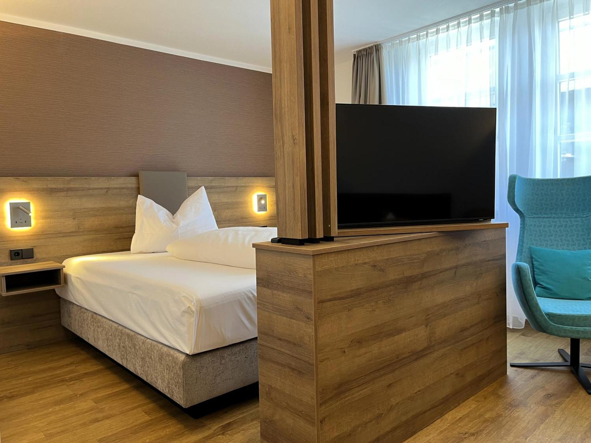 מינכן Westside Hotel מראה חיצוני תמונה